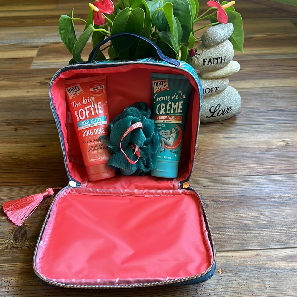 💖Dirty Works body butter, body wash in turquoise travel bag